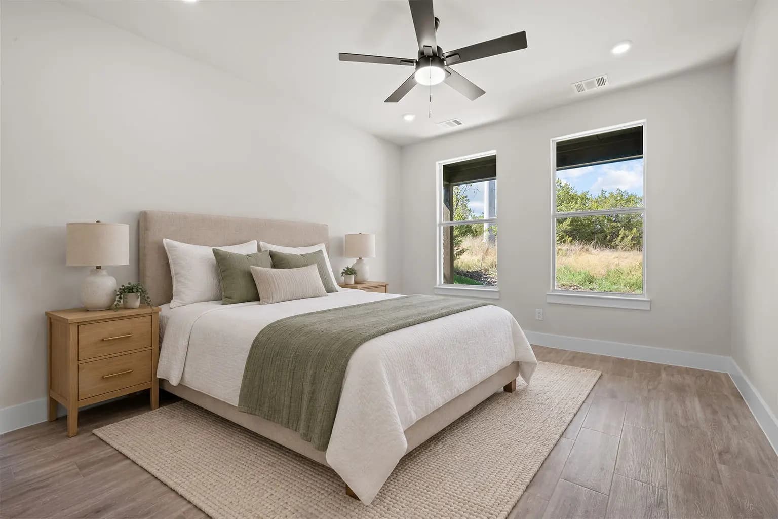 27-web-or-mls-5514-van-horn-dr.jpg