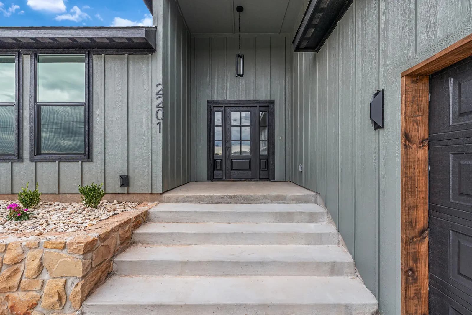 07-exterior edited-1012.jpg