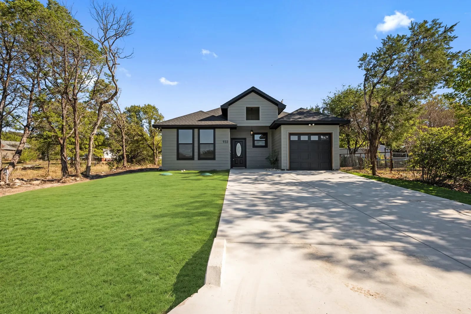 933 Nacogdoches River Drive