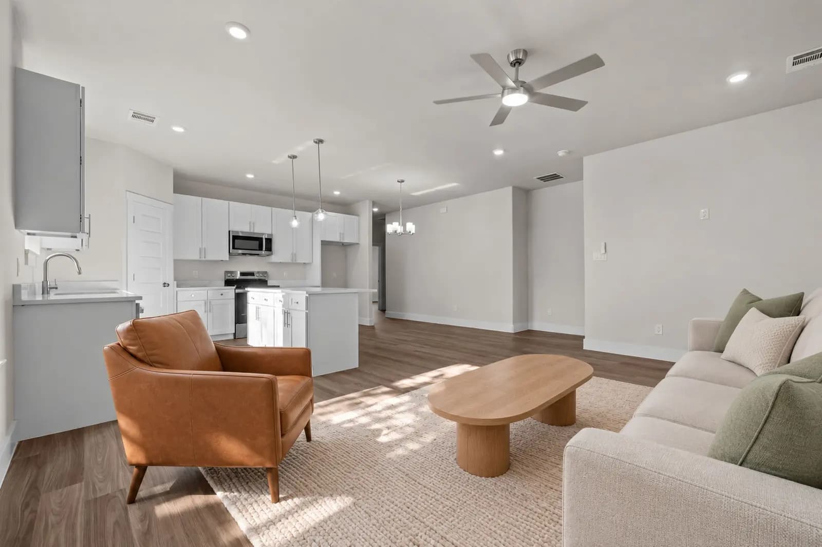 9-web-or-mls-933-nacogdoches-river-dr.jpg