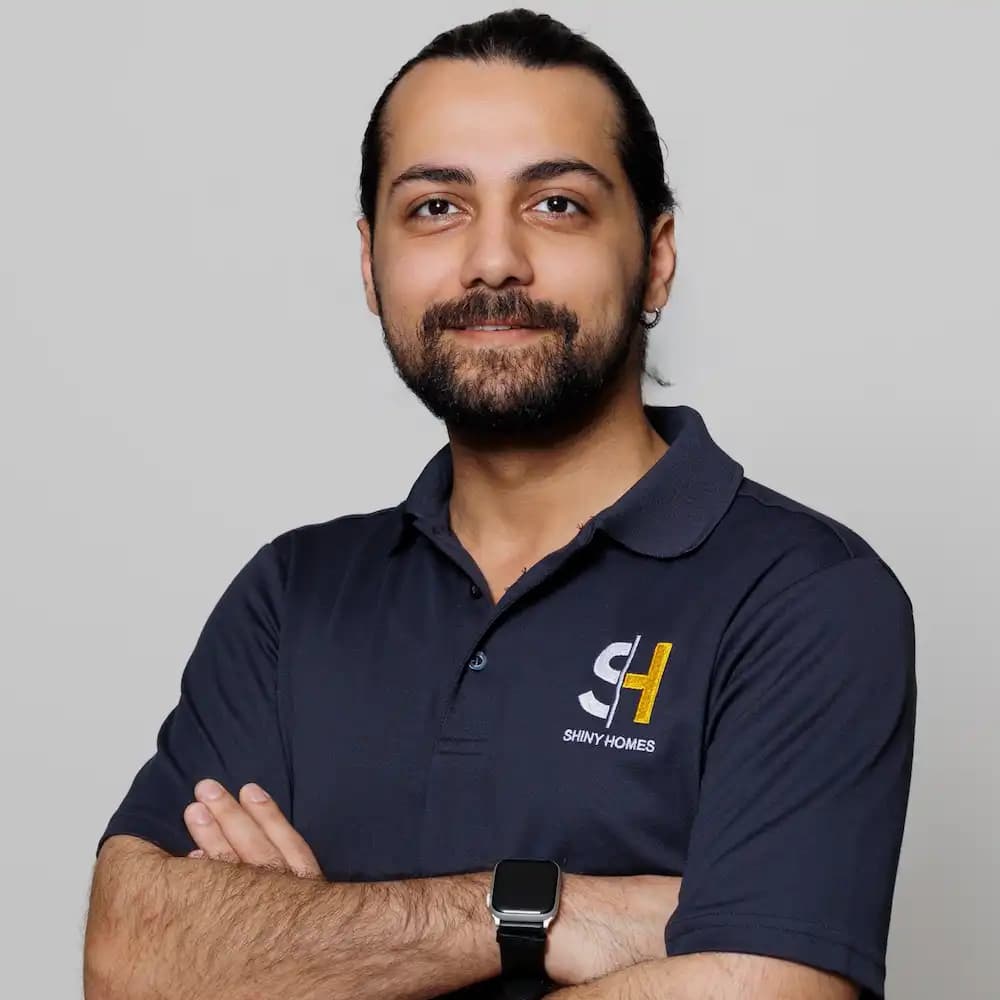 Ali – Acquisition Specialist